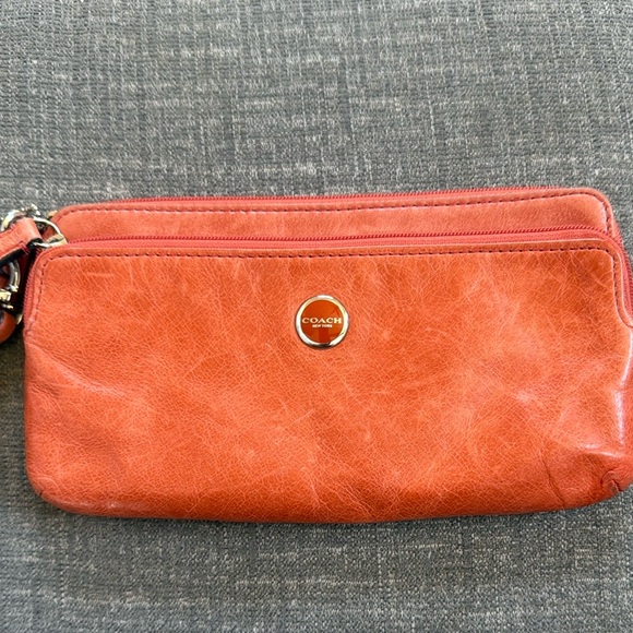 Coach Coral Orange Wristlet Vintage - Picture 6 of 11